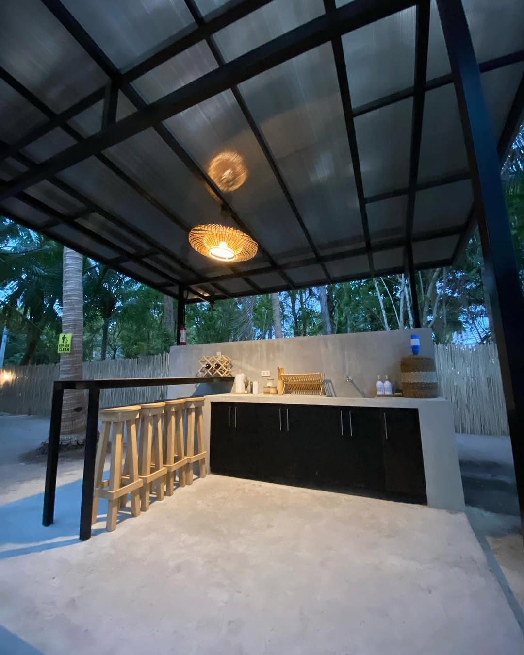 Outdoor jacuzzi at The Frame